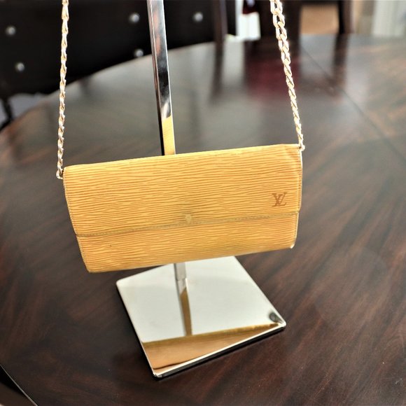 Louis Vuitton Handbags - EUC Louis Vuitton Mustard Epi Long Wallet w Chain
